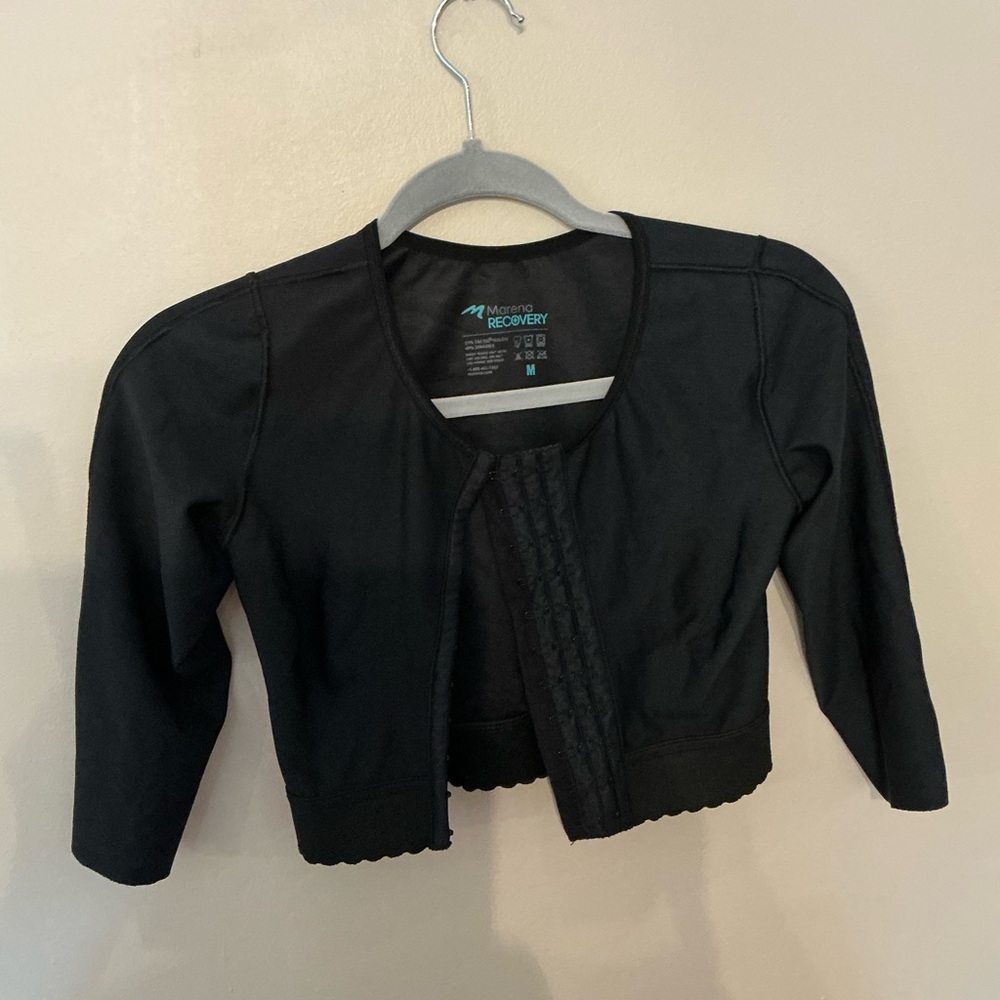 Marena black 3/4 Sleeve Recovery Vest